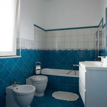 Villa San Leone Con Giardino *