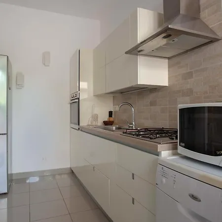 San Leone Con Giardino Villa *