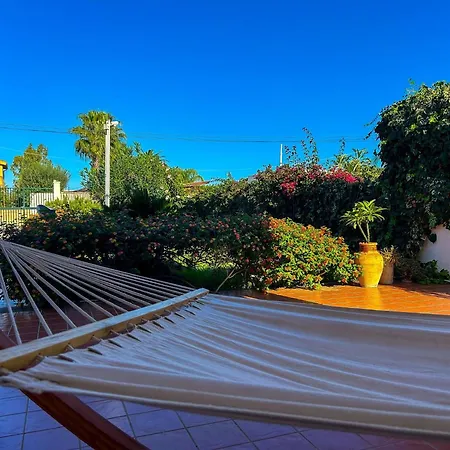 Villa San Leone Con Giardino