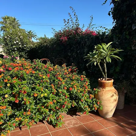 San Leone Con Giardino Villa *