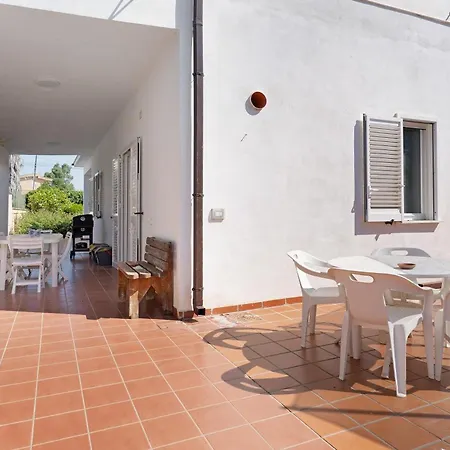 San Leone Con Giardino
