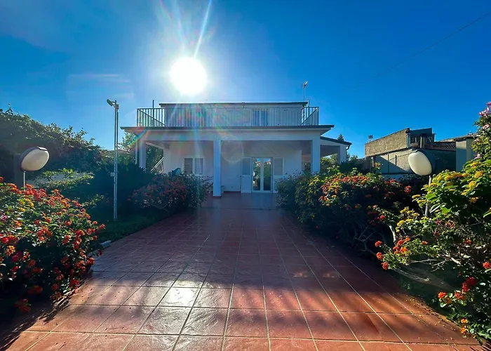 San Leone Con Giardino Villa