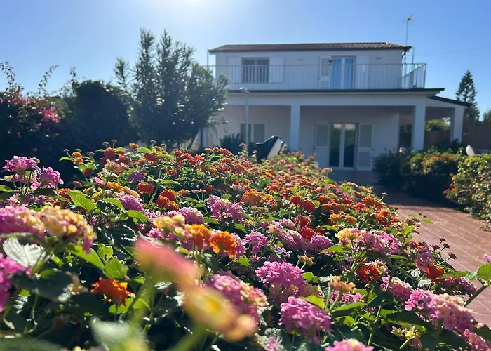 San Leone Con Giardino Villa